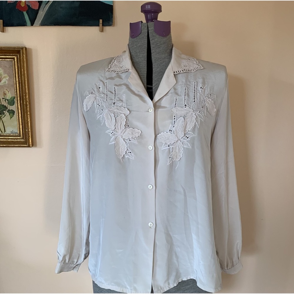 Vintage Cream Embroidered Floral Eyelet Long Sleeve Button Up Blouse Size 13